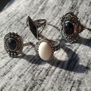 Set of vintage / antique rings